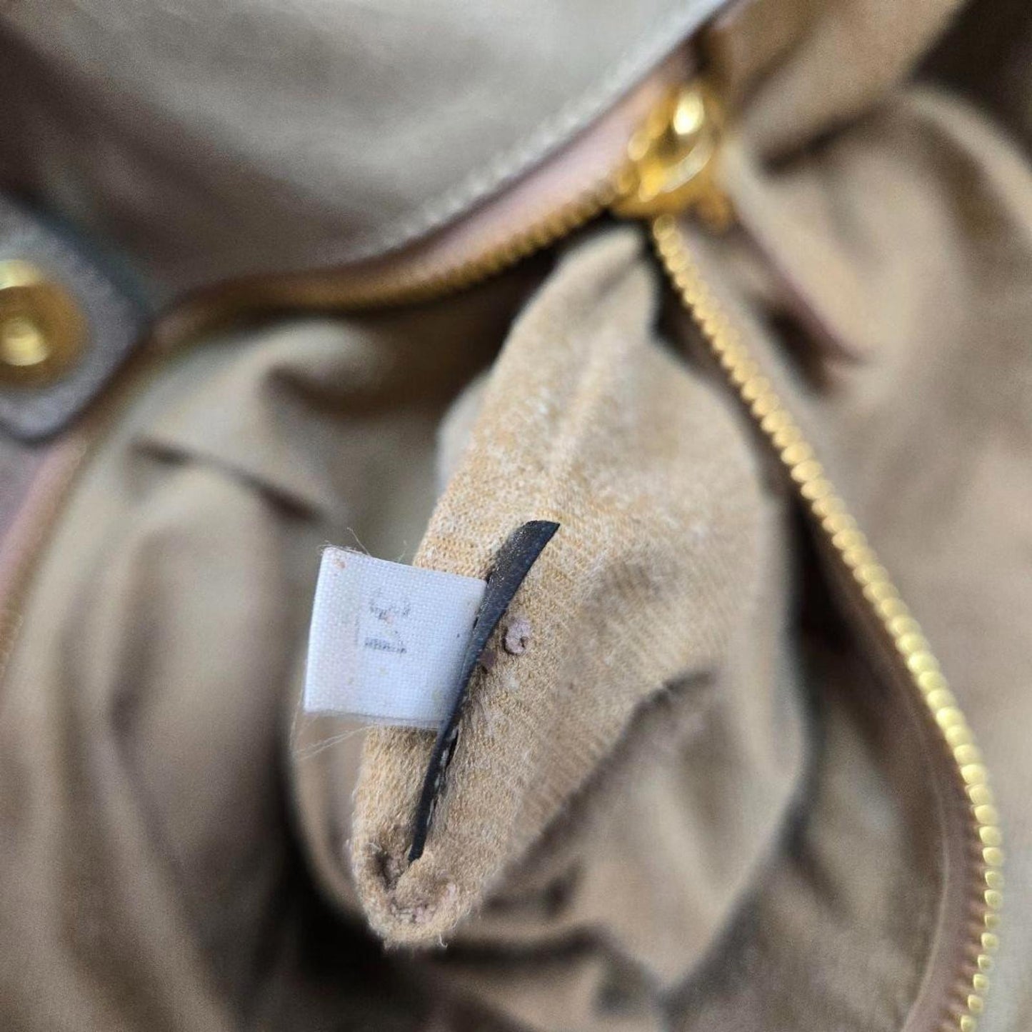 Prada - Beige Leather Handbag with Detachable Strap