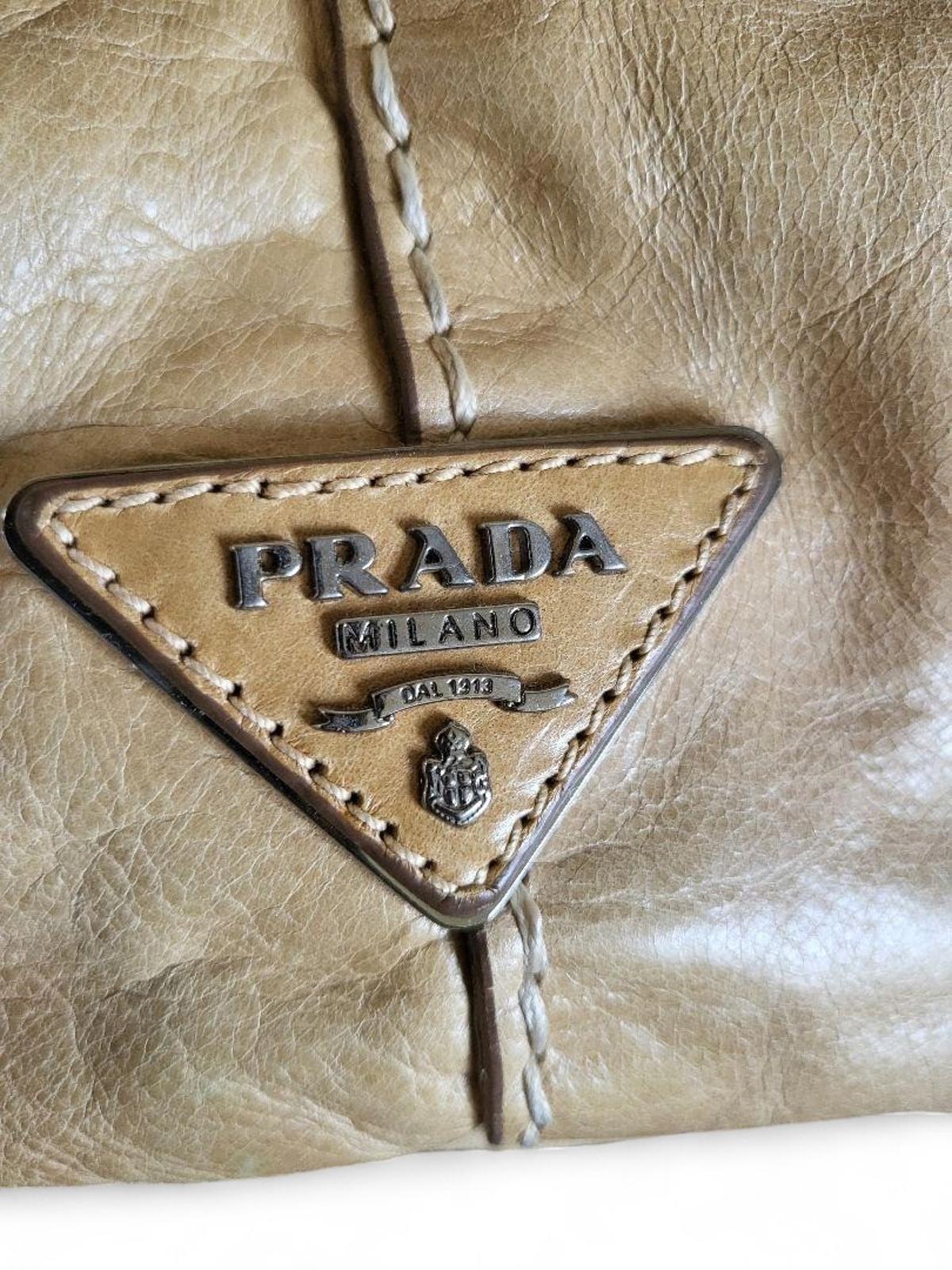 Prada - Beige Leather Handbag