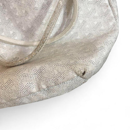 Goyard - Beige Tote Bag with Signature Chevron Pattern