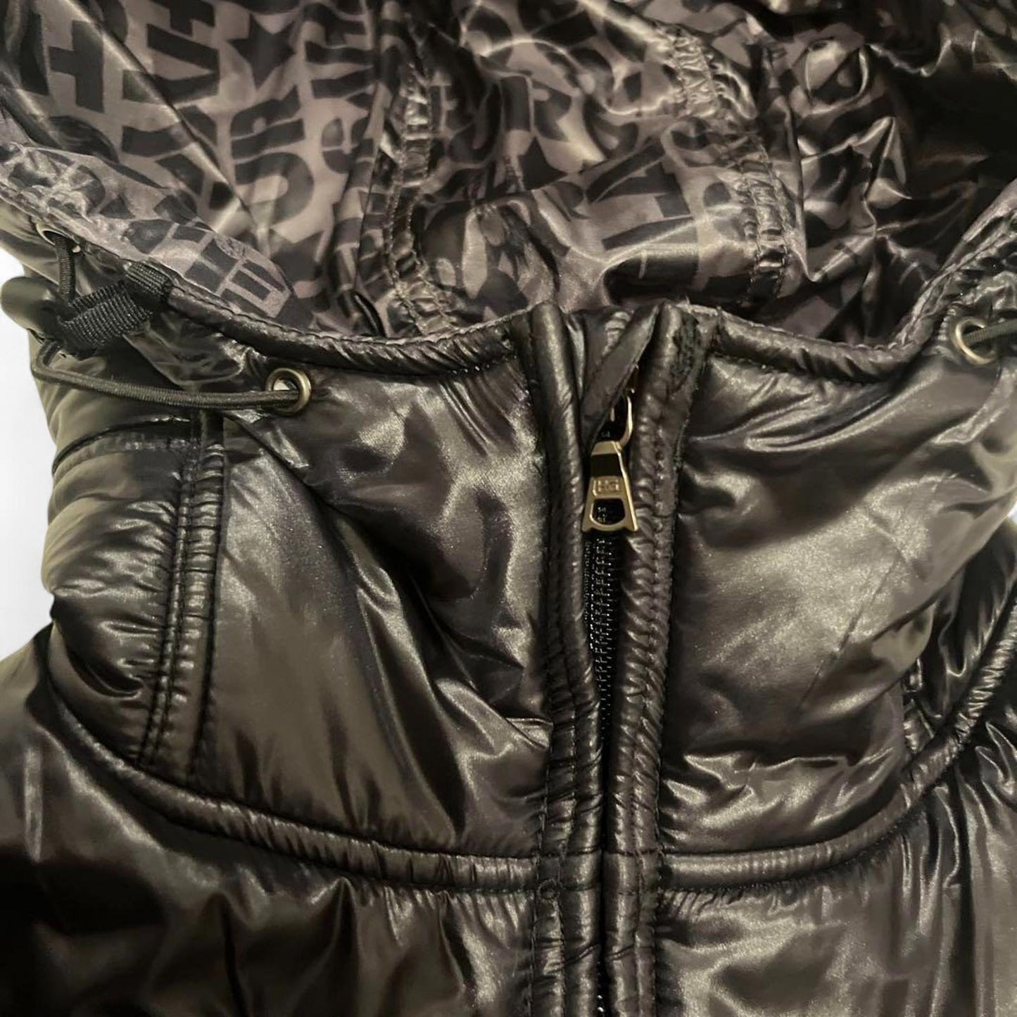 Hysteric Glamour - Men's Black Hooded Puffer Jacket with Patches