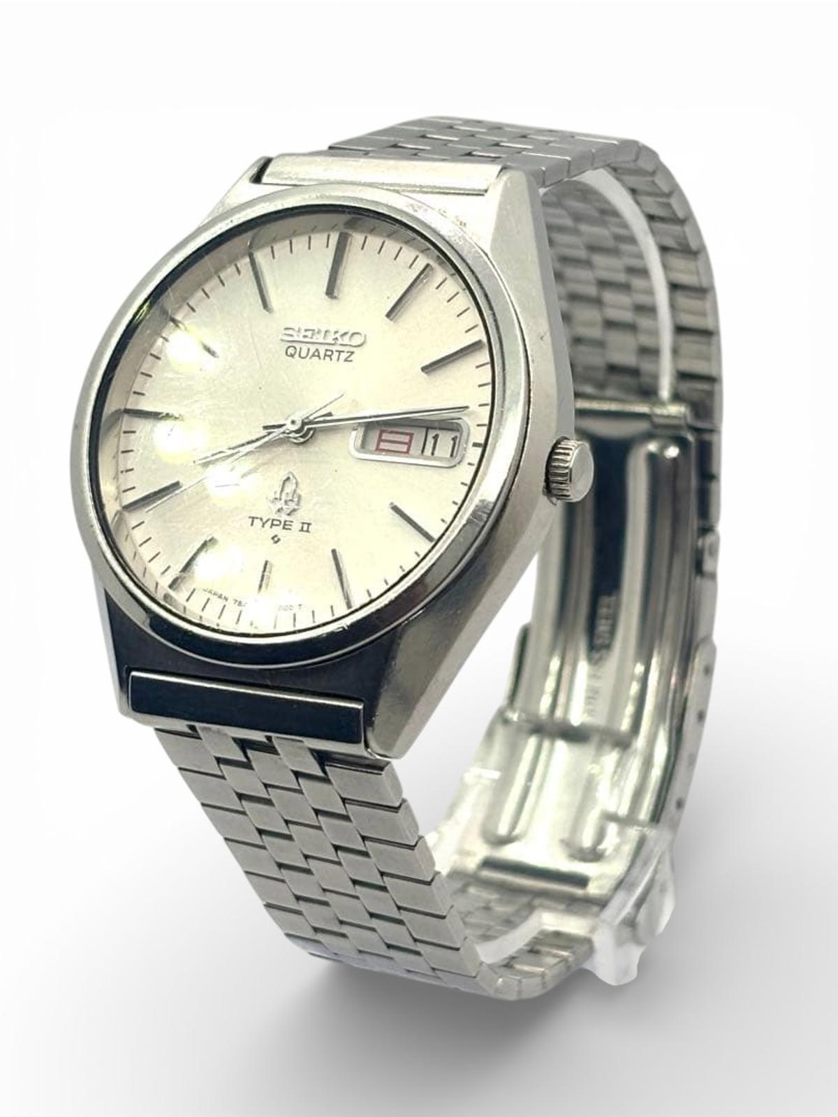 Seiko - Quartz Type II Men's Watch with Date Display