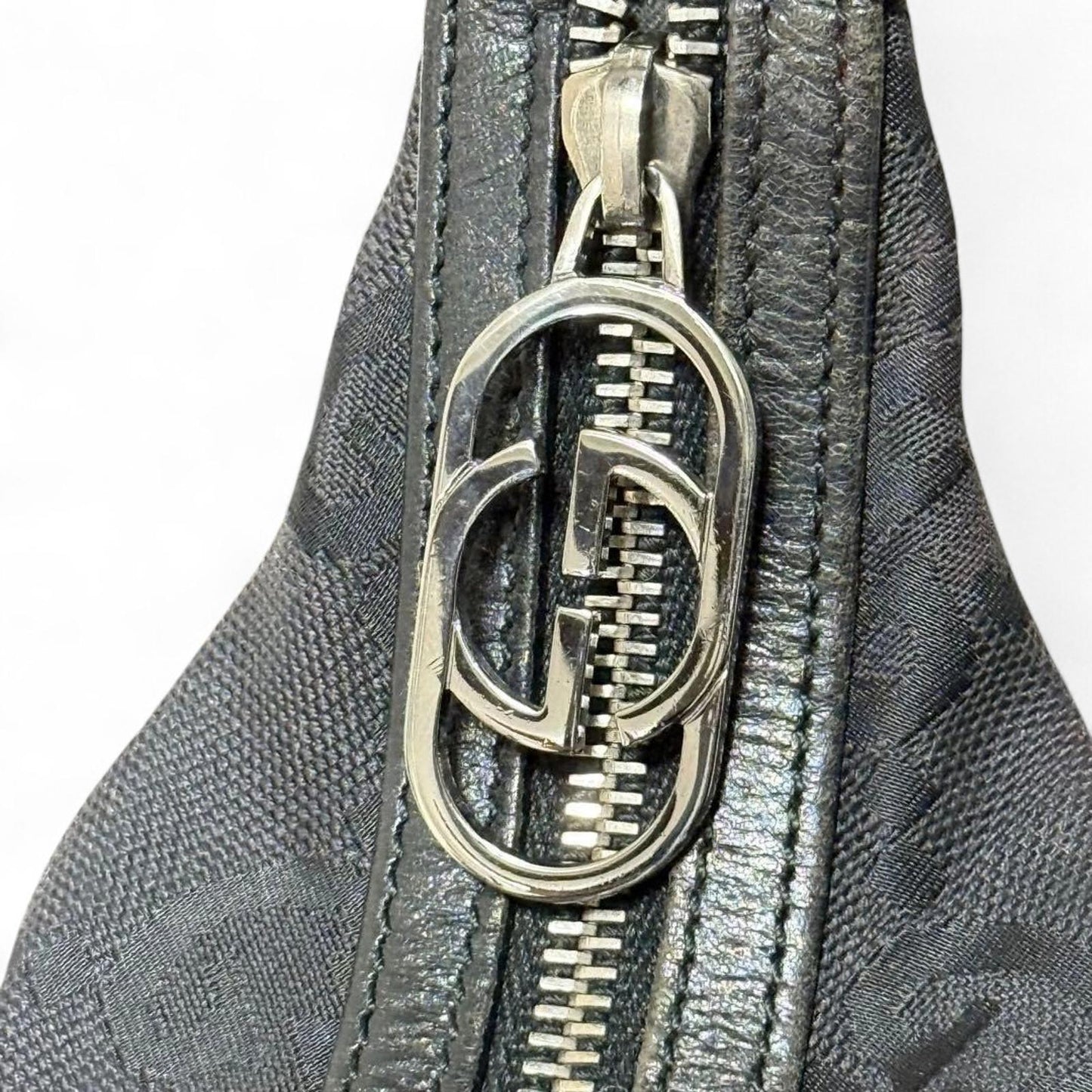 Gucci - Women's Black GG Shoulder Bag