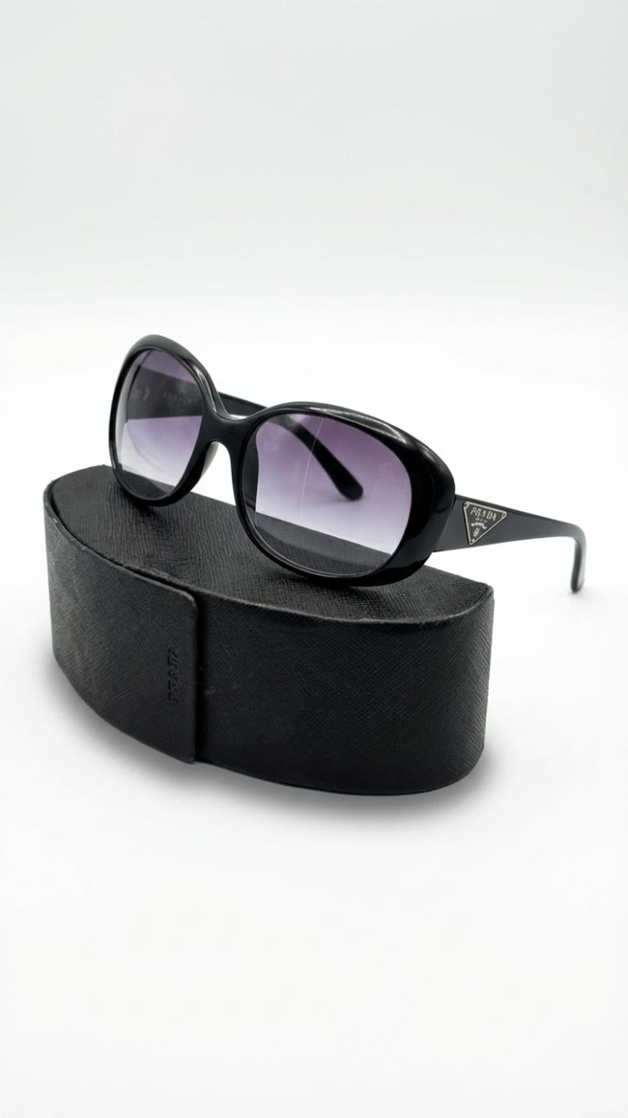 Prada - Black Oversized Sunglasses with Gradient Lenses
