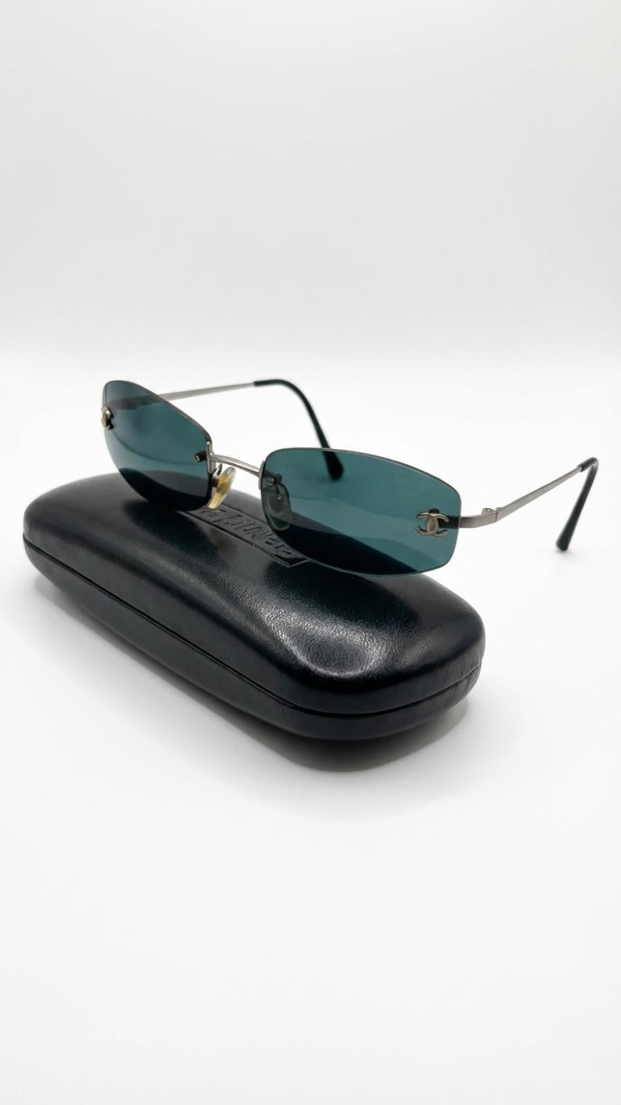 Chanel - Vintage Rimless Grey Lens Sunglasses with Chanel Logo