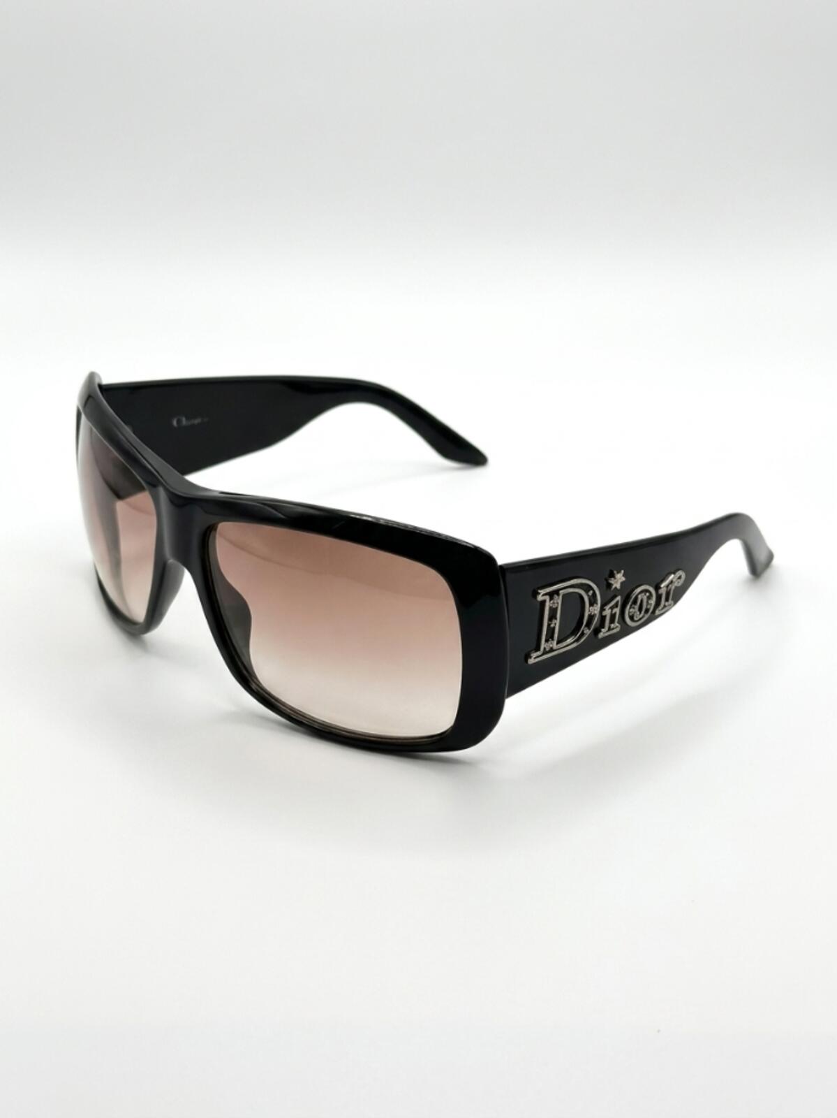 Dior - Black Gradient Lens Sunglasses with Logo Detailing